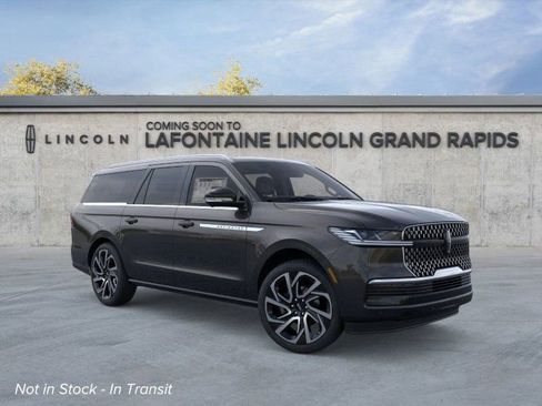 New 2026 Lincoln Navigator L Reserve AWD/4WD image 7