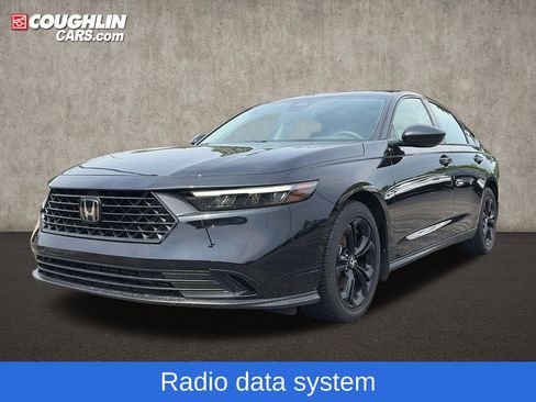 Used 2025 Honda Accord SE image 4