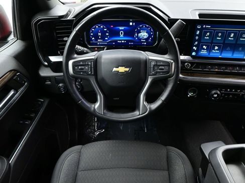 Used 2022 Chevrolet Silverado 1500 LT RWD image 15