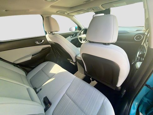 Used 2022 Hyundai Kona SEL w/ Convenience Package image 26