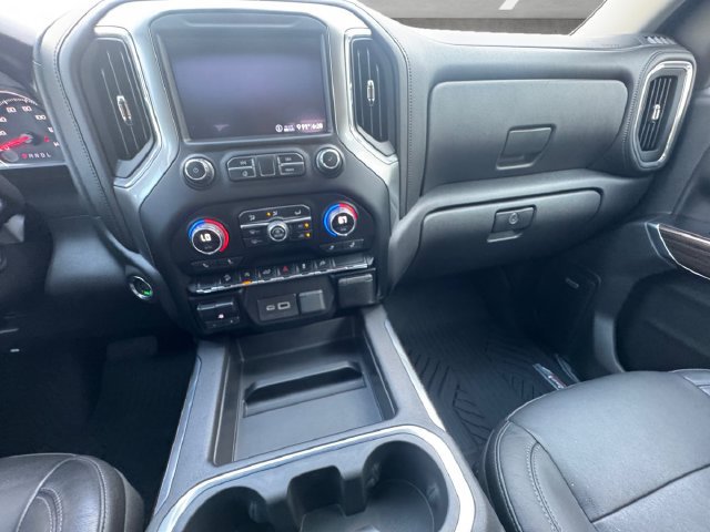 Used 2020 Chevrolet Silverado 1500 LT Trail Boss AWD/4WD image 3