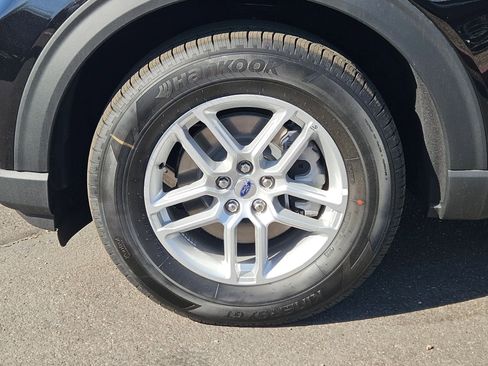 New 2025 Ford Explorer Active image 7