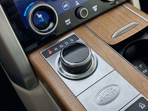 Used 2019 Land Rover Range Rover HSE image 23