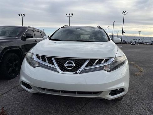 Used 2011 Nissan Murano LE w/ Navigation Pkg image 2