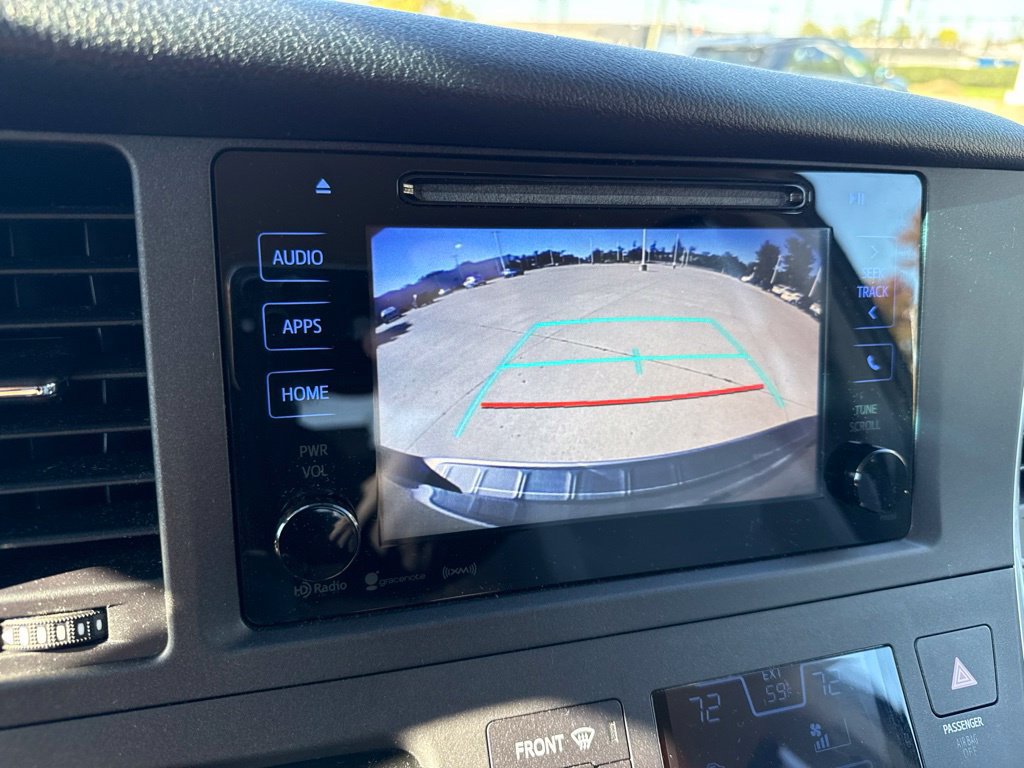Used 2017 Toyota Sienna LE FWD image 21