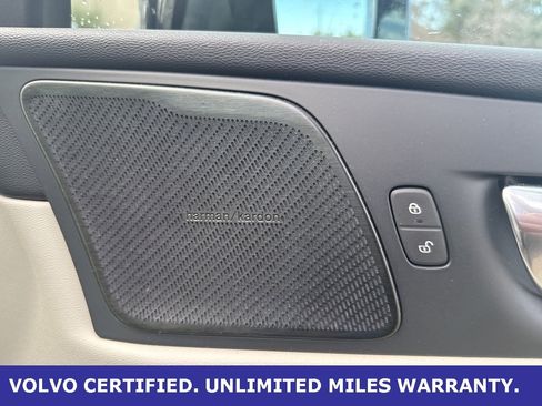 Certified 2023 Volvo XC60 B5 Plus w/ Climate Package image 11