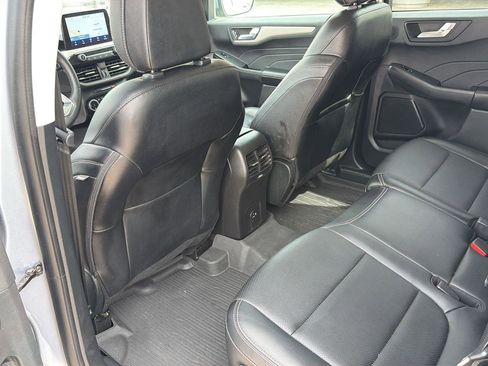 Used 2022 Ford Escape SEL w/ Technology Package FWD image 14