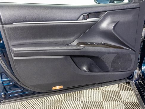 Used 2021 Toyota Camry XLE FWD image 36