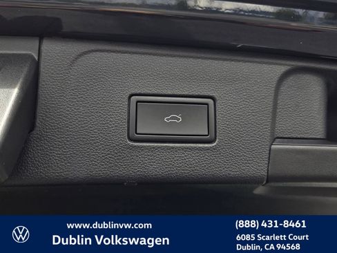 Certified 2024 Volkswagen Atlas SE image 25