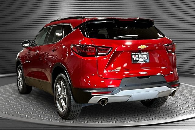 Certified 2024 Chevrolet Blazer LT w/ Convenience Package FWD image 4