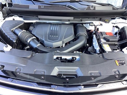 New 2026 Chevrolet Traverse High Country w/ LPO, Floor Liner Package image 21