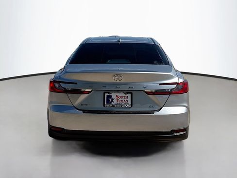 Used 2025 Toyota Camry LE w/ Convenience Package FWD image 6