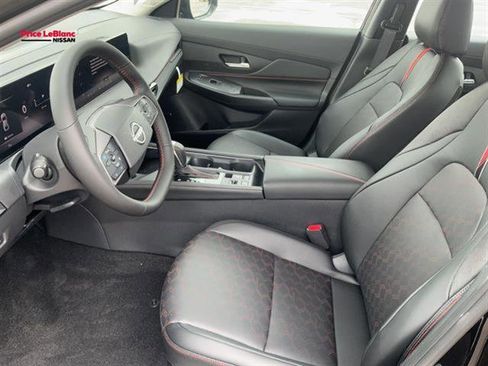 New 2026 Nissan Sentra SR w/ SR Premium Package FWD image 9