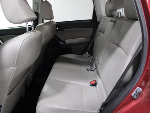 Used 2014 Subaru Forester 2.5i Limited AWD/4WD image 18