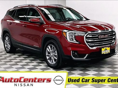 Used 2023 GMC Terrain SLT w/ Tech Package FWD image 1
