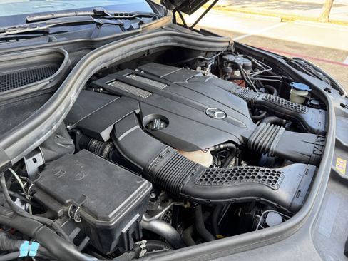 Used 2015 Mercedes-Benz GL 450 4MATIC image 16