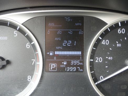 Used 2024 Nissan Kicks S FWD image 25