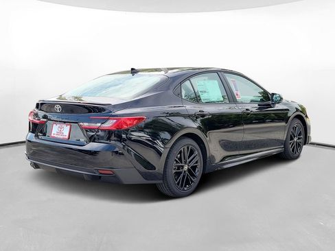 New 2026 Toyota Camry SE w/ Convenience Package FWD image 4