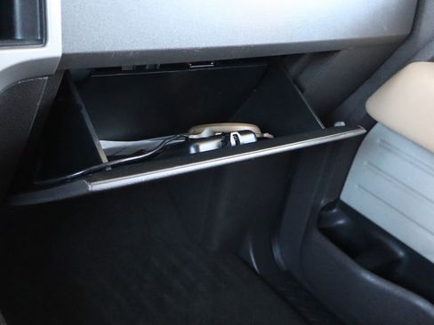 Used 2011 Ford F150 XLT w/ XLT Convenience Pkg image 37