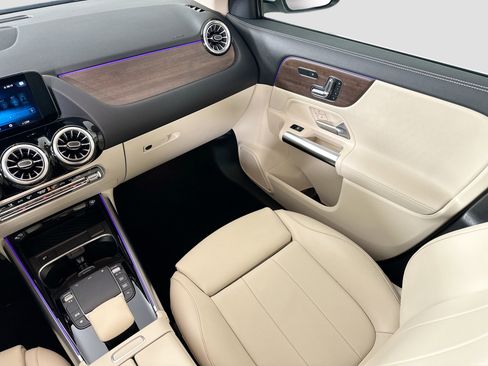 Certified 2022 Mercedes-Benz GLA 250 4MATIC image 30