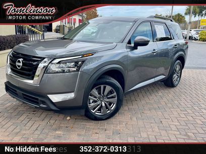 Used 2024 Nissan Pathfinder SV
