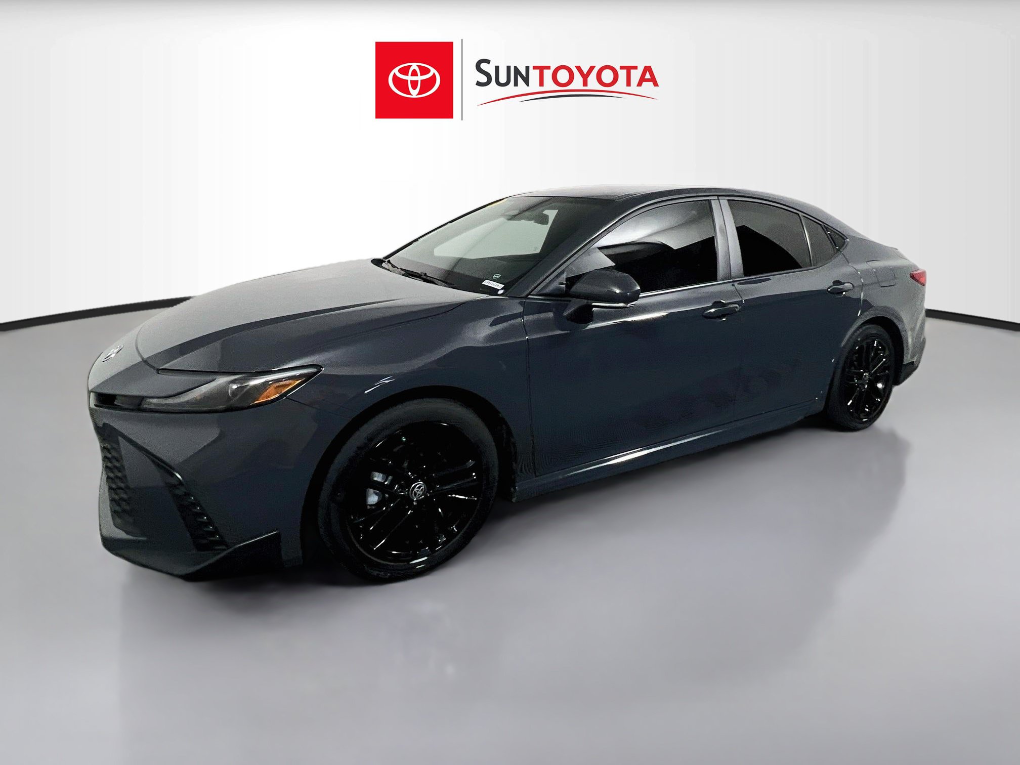 Used 2025 Toyota Camry SE FWD image 9