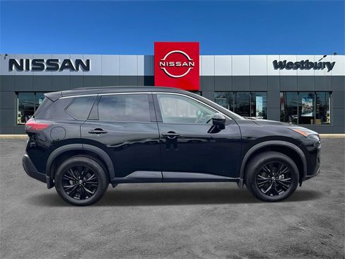 Used 2023 Nissan Rogue SV w/ SV Premium Package image 5