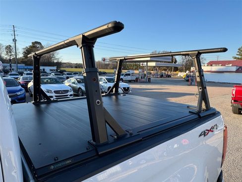 Used 2021 Chevrolet Colorado W/T w/ Custom Special Edition image 9