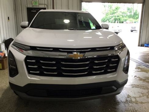 New 2026 Chevrolet Equinox LT w/ Convenience Package II AWD/4WD image 6