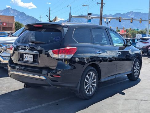Used 2014 Nissan Pathfinder S FWD image 4
