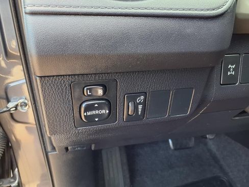 Used 2016 Toyota RAV4 LE AWD/4WD image 21