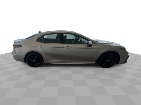 Used 2022 Toyota Camry XSE w/ Cold Weather Package FWD image 9