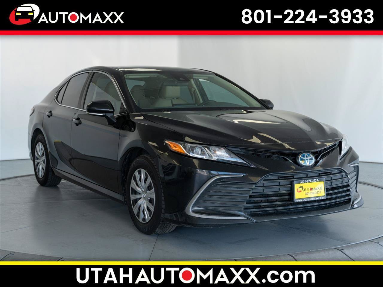 Used 2023 Toyota Camry LE FWD image 1