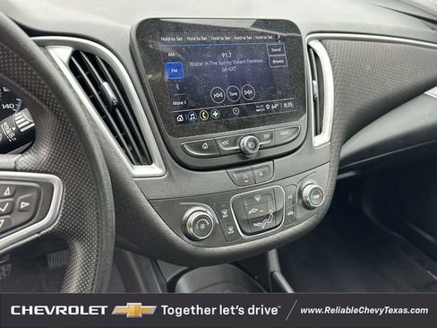 Used 2022 Chevrolet Malibu LS FWD image 9