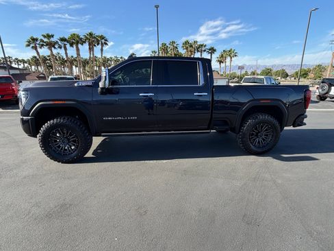 Used 2024 GMC Sierra 2500 Denali w/ Denali Reserve Package AWD/4WD image 6