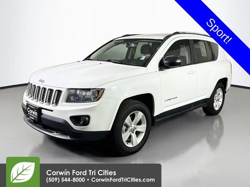 Used 2017 Jeep Compass Sport w/ Power Value Group AWD/4WD image 5