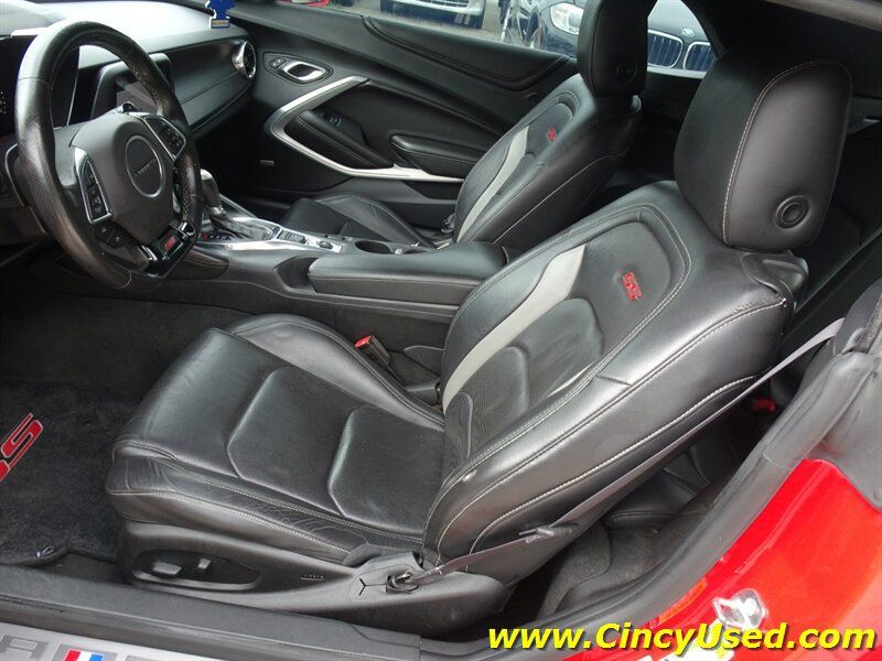 Used 2016 Chevrolet Camaro SS RWD image 14