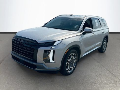 Used 2025 Hyundai Palisade SEL FWD image 3