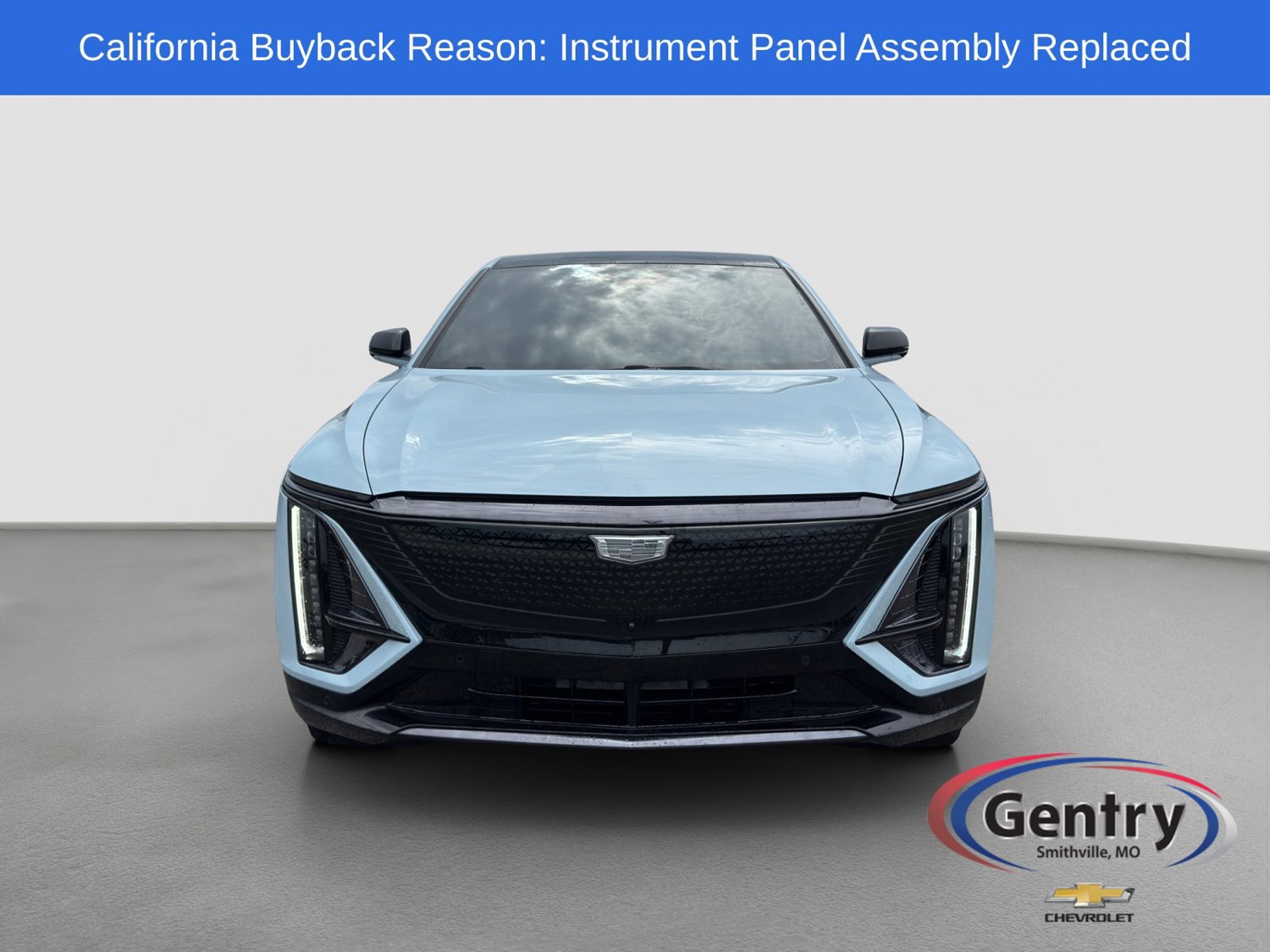 Used 2025 Cadillac Lyriq Sport AWD/4WD image 2