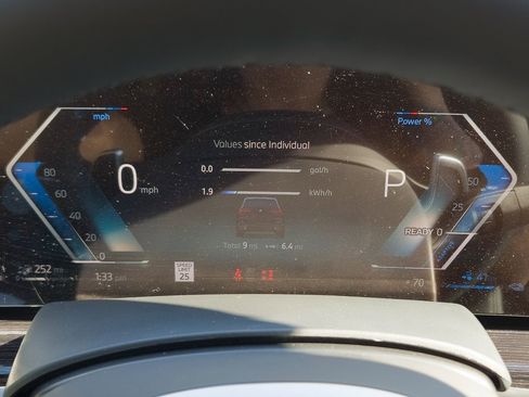 New 2026 BMW X5 xDrive50e w/ M Sport Package image 15