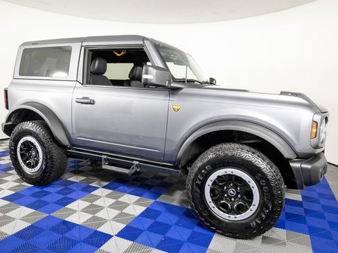 Used 2023 Ford Bronco Badlands w/ Sasquatch Package AWD/4WD image 4
