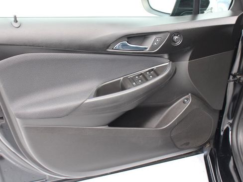 Used 2017 Chevrolet Cruze LS image 9