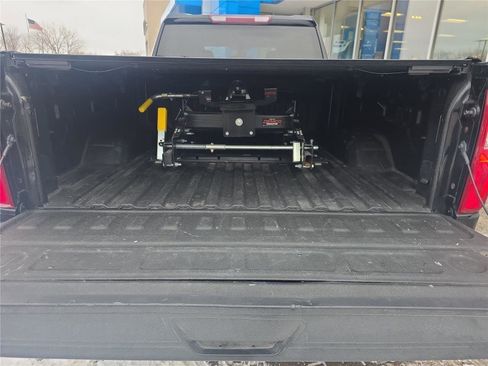 Used 2022 Chevrolet Silverado 2500 LTZ w/ Snow Plow Prep/Camper Package AWD/4WD image 35