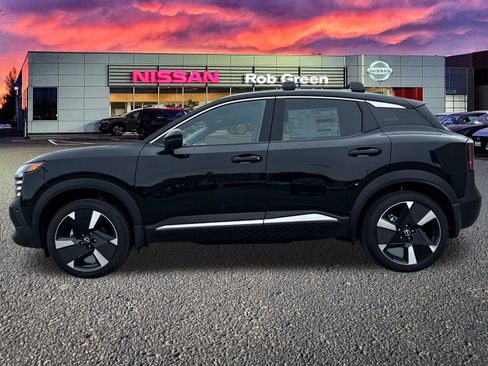 New 2026 Nissan Kicks SR w/ Cold Weather Package image 6