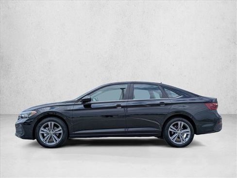 Used 2023 Volkswagen Jetta SE w/ Panoramic Sunroof Package image 8