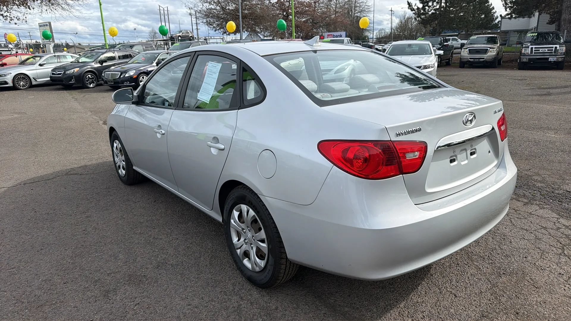 Used 2010 Hyundai Elantra GLS FWD image 5