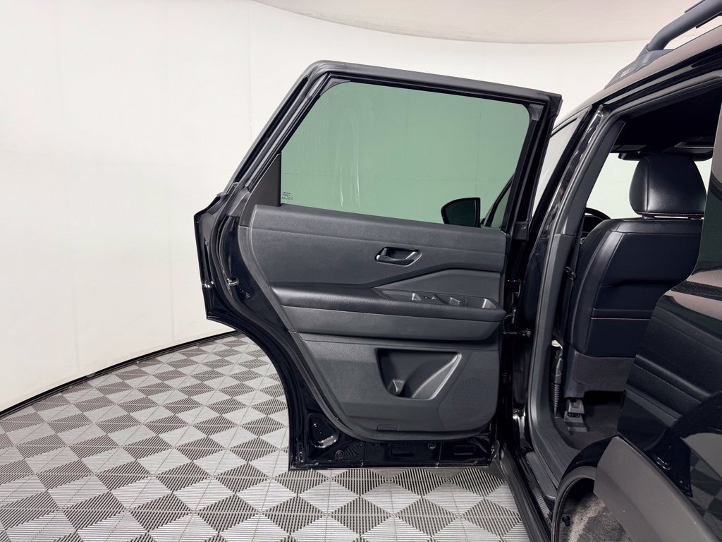 Used 2024 Nissan Pathfinder Rock Creek AWD/4WD image 27