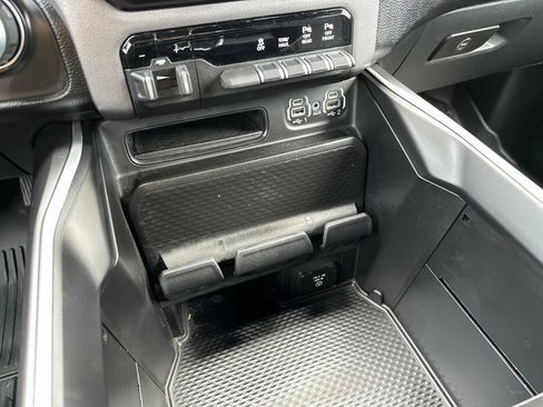 Used 2023 RAM 1500 Big Horn AWD/4WD image 32
