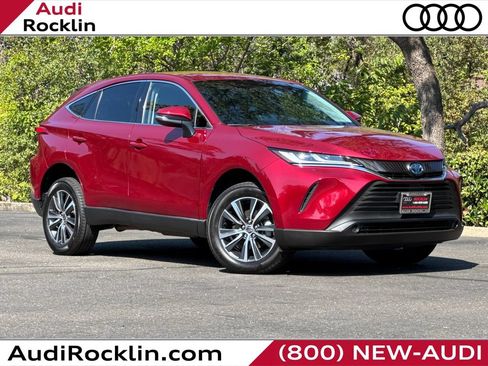 Used 2023 Toyota Venza LE AWD/4WD image 1