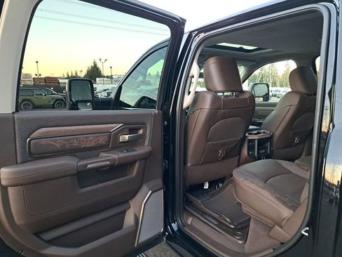 New 2026 RAM 2500 Limited AWD/4WD image 13